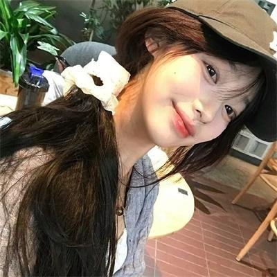 她来自台北
